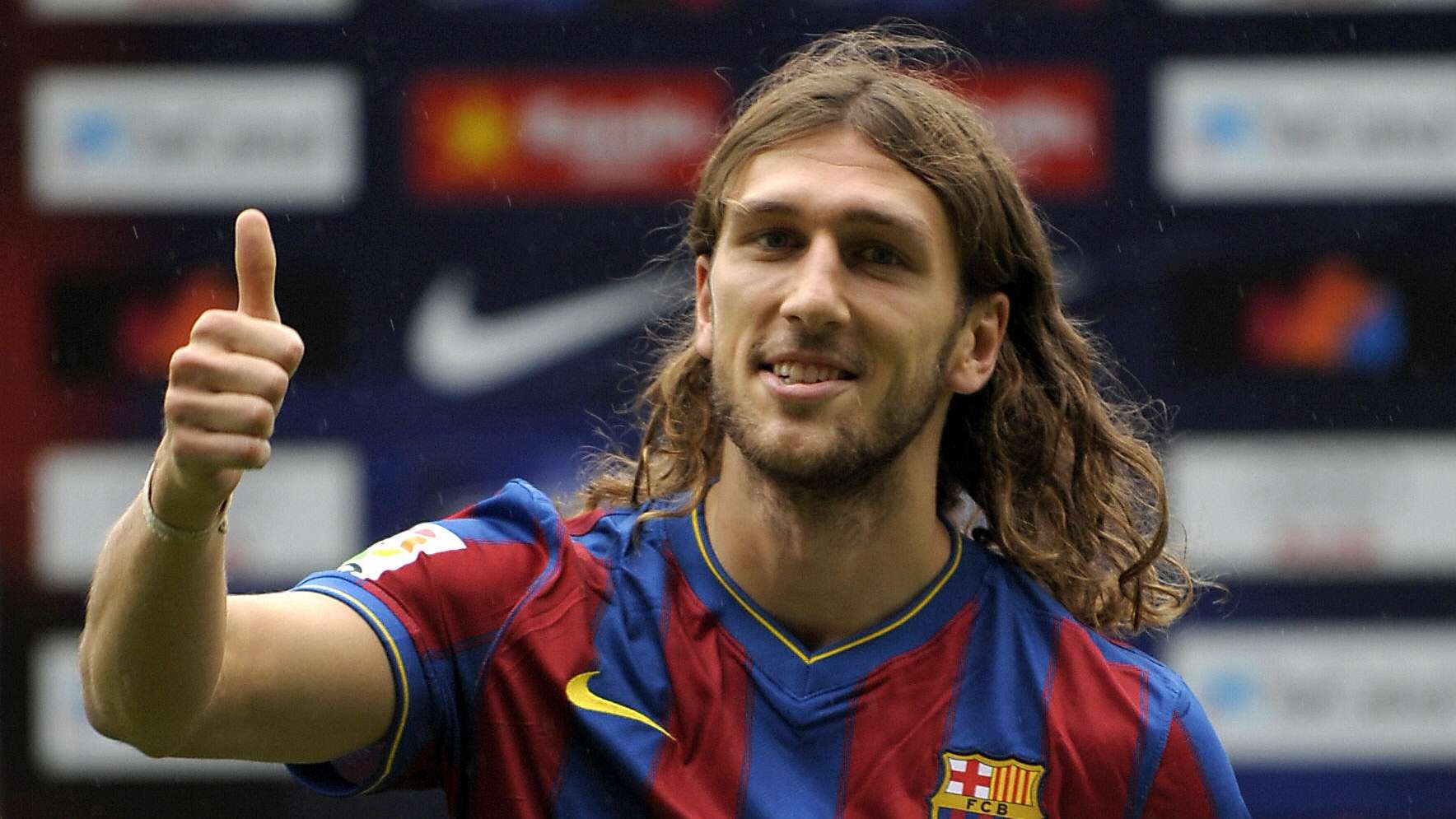 痛擊老對手 痛擊老對手